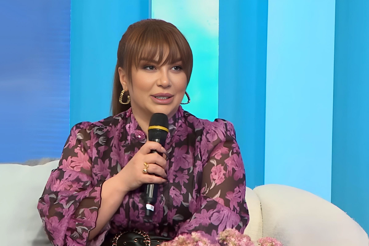 Azərbaycanlı müğənni ilk dəfə evlərinin sayını açıqladı