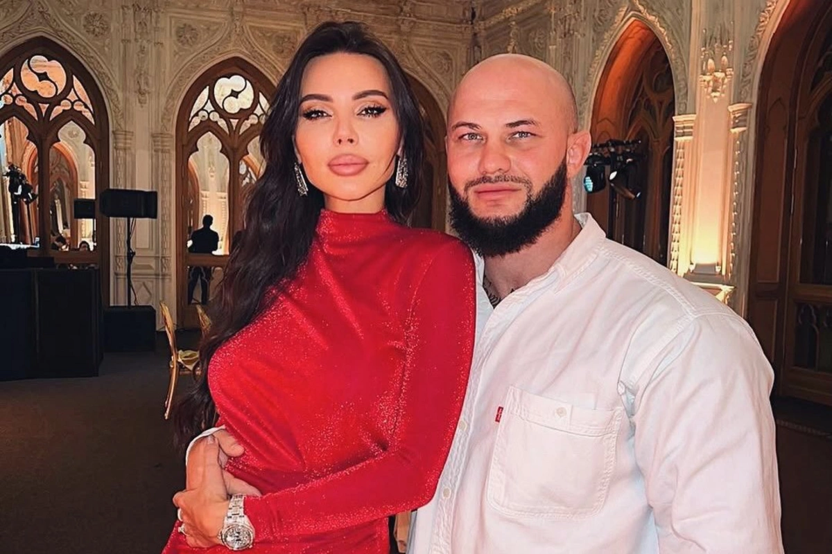 Ciqanla Oksana rəsmi olaraq boşandı