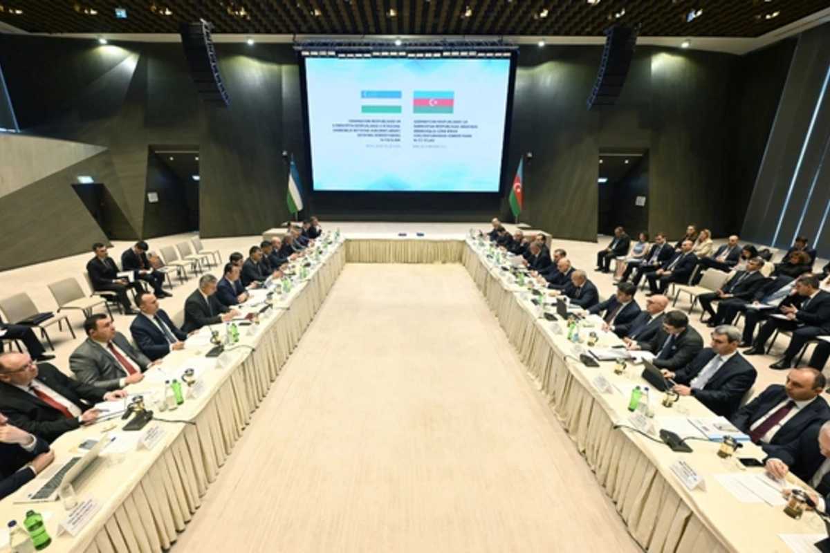 Mikayıl Cabbarov Özbəkistanın investisiya, sənaye və ticarət naziri Laziz Kudratovla görüşüb Mikayıl Cabbarov Özbəkistanın investisiya, sənaye və ticarət naziri Laziz Kudratovla görüşüb