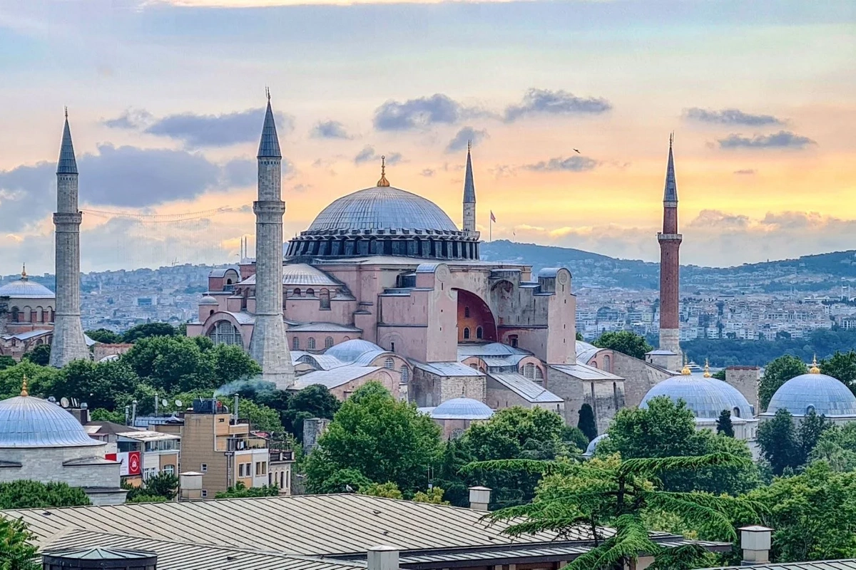 İstanbulda Azərbaycan məktəbi yaradılacaq