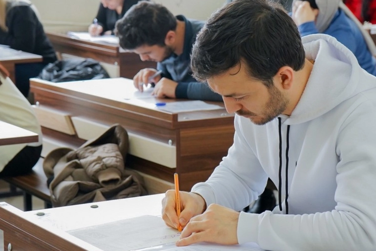 Bu gün doktorantura və dissertantura səviyyəsində imtahan keçiriləcək Bu gün doktorantura və dissertantura səviyyəsində imtahan keçiriləcək