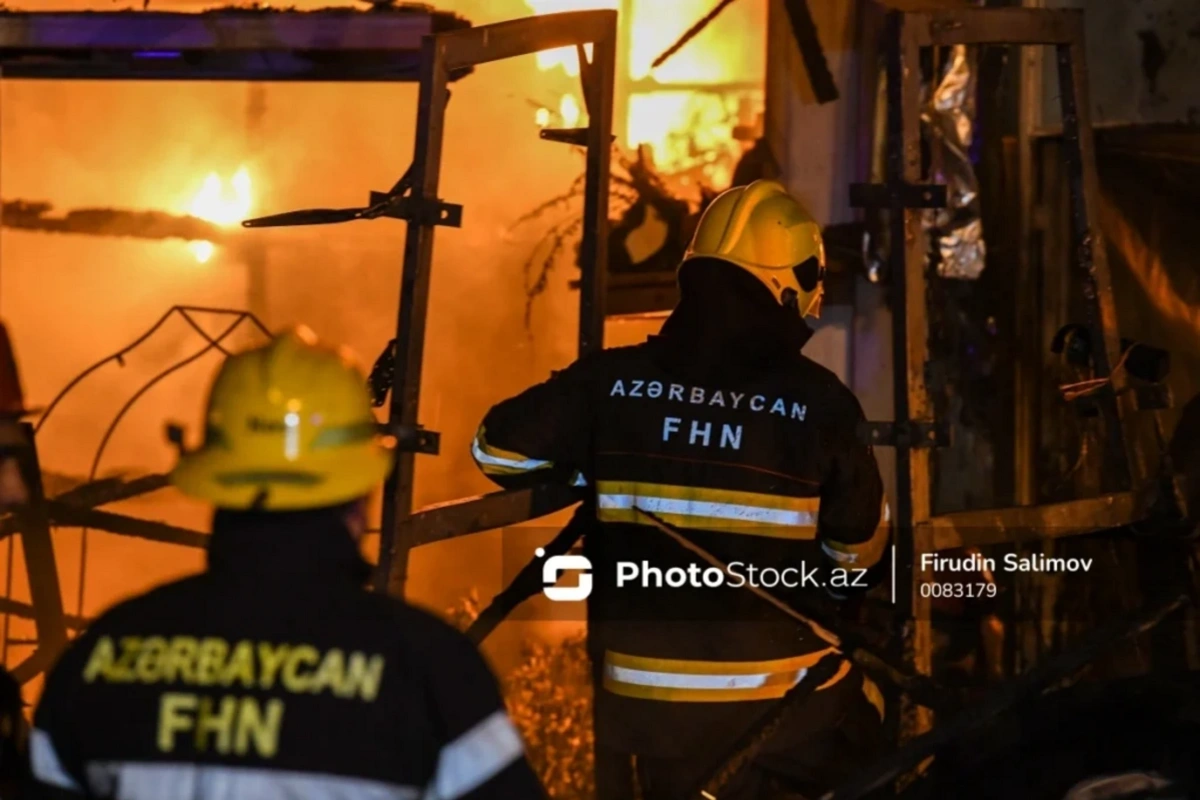 Masazırda çoxmərtəbəli yaşayış binasında YANĞIN: 25 nəfər təxliyə olundu