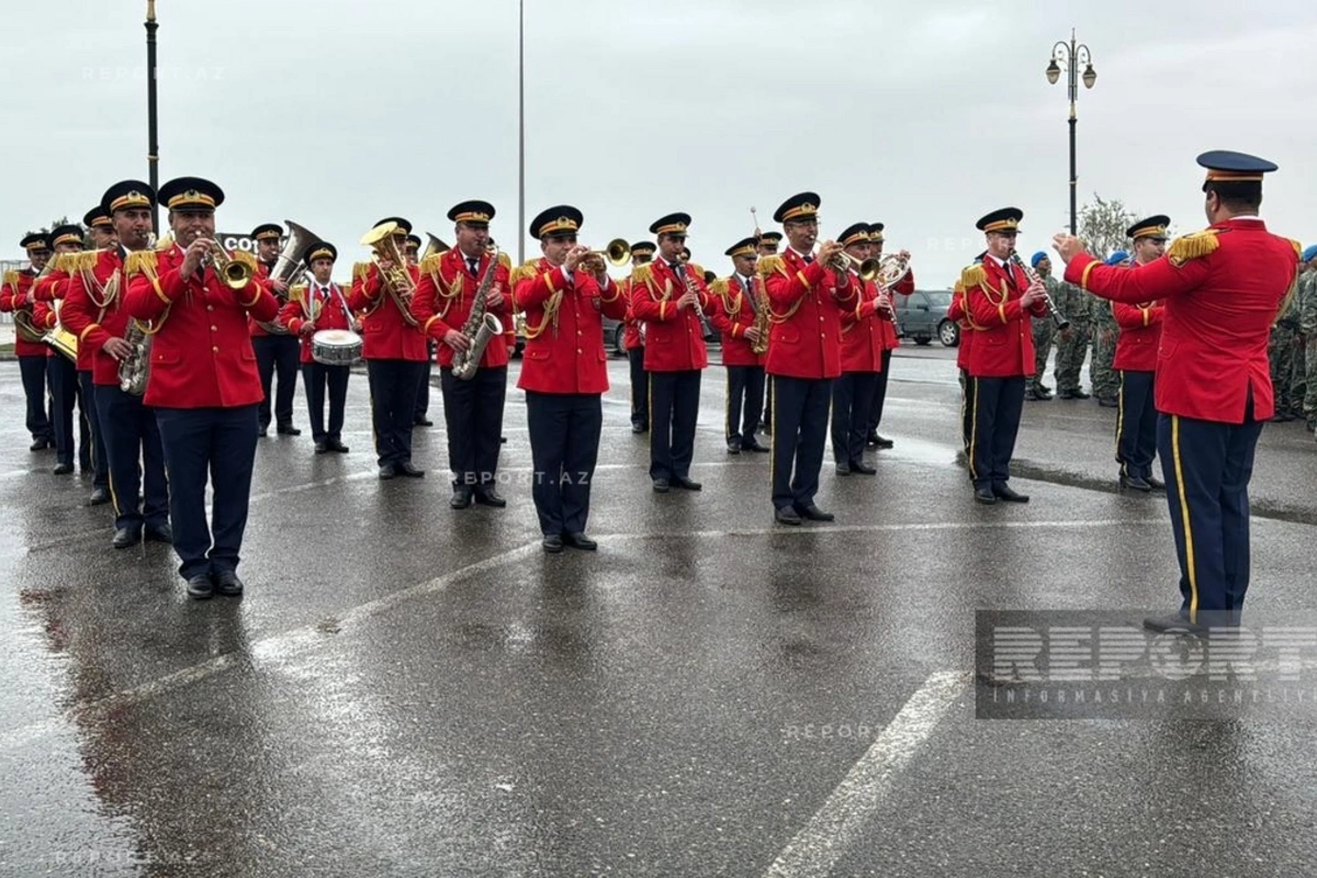 Sumqayıtda Zəfər Günü münasibətilə hərbçilərin yürüşü başlayıb