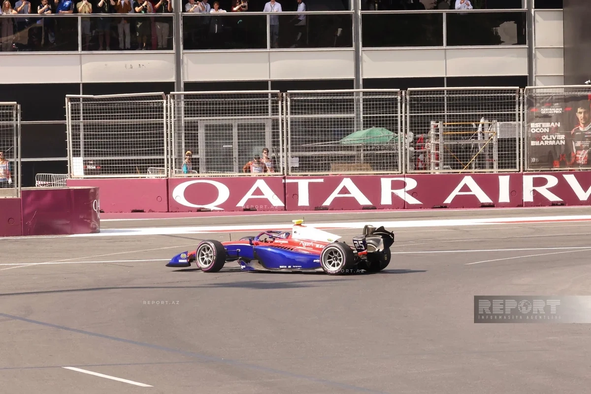 Formula 2: Con Bennett Bakıdakı ikinci əsas yarışda mübarizəni erkən dayandırıb