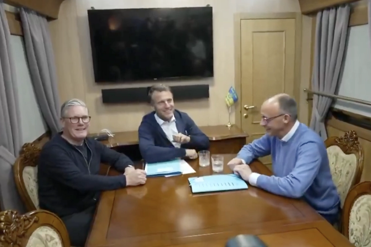 Скандальное видео: Макрон, Стармер и Мерц с белым порошком после визита в Киев
