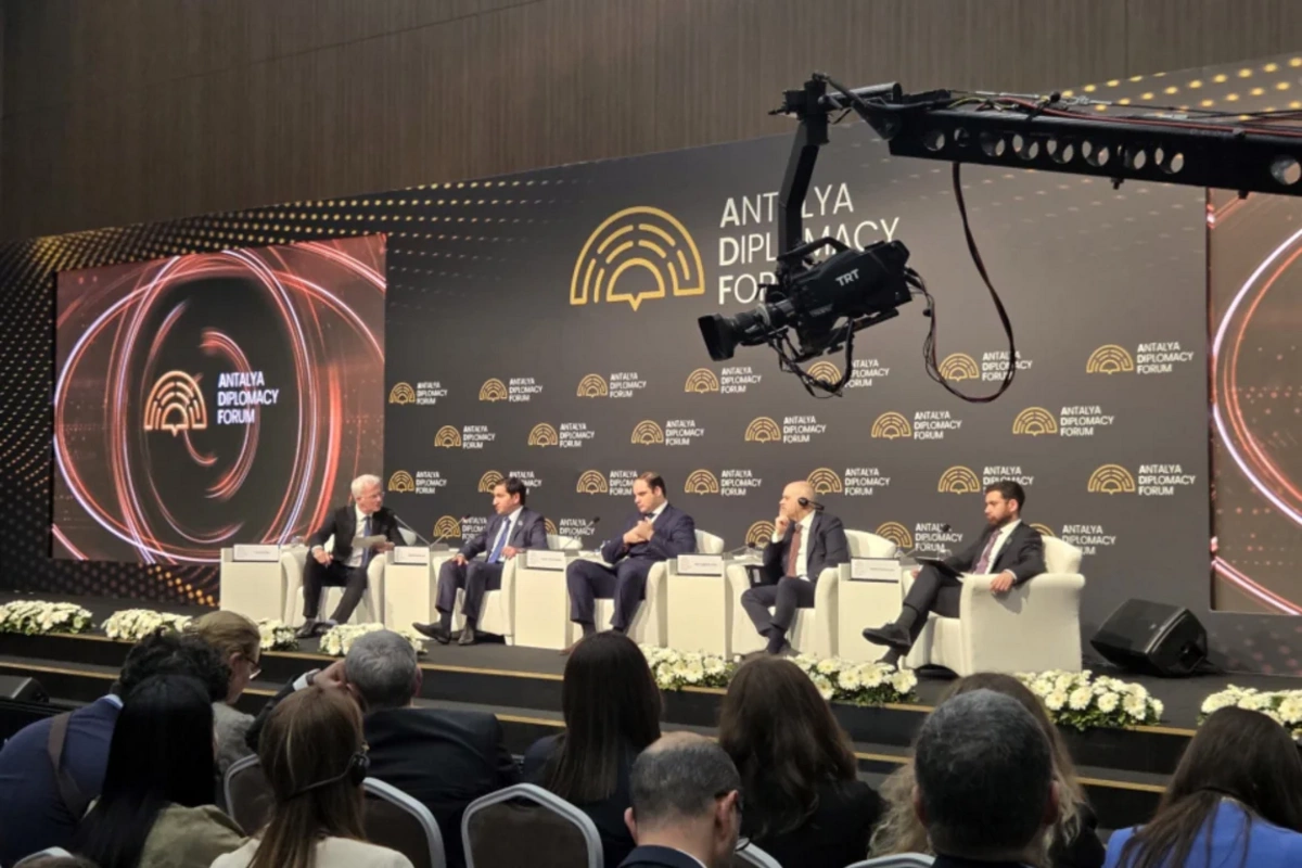 Prezidentin köməkçisi: Azərbaycan regionda sülh gündəliyinə tam sadiqdir