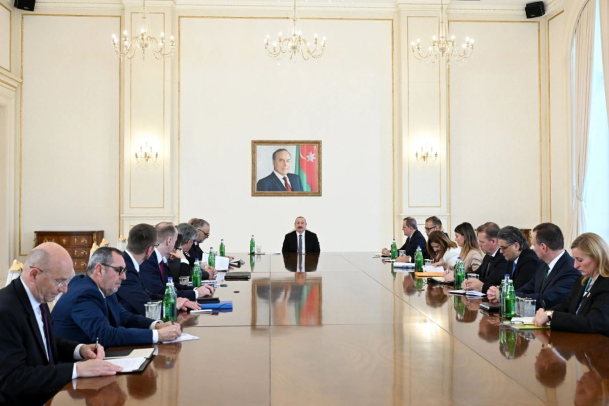Prezident İlham Əliyev NATO nümayəndə heyətini qəbul edib