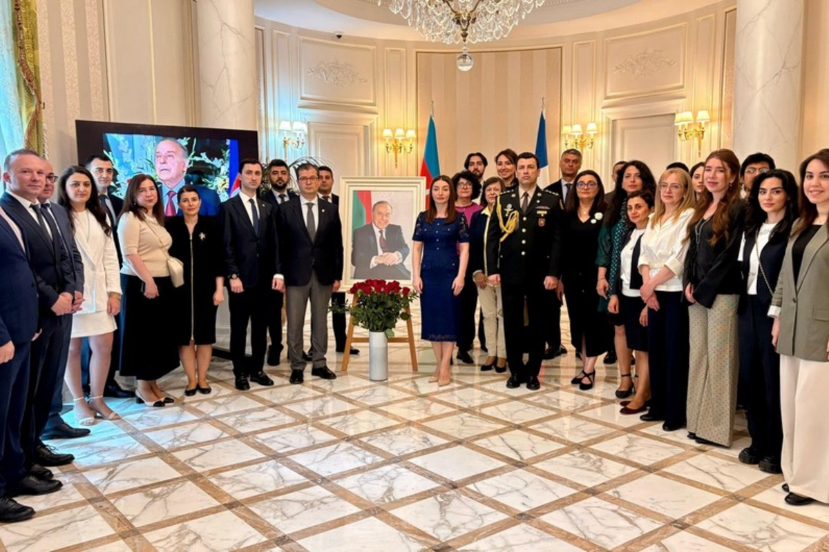 Azərbaycanın Fransadakı səfirliyi Heydər Əliyevin doğum günü münasibətilə tədbir keçirib
