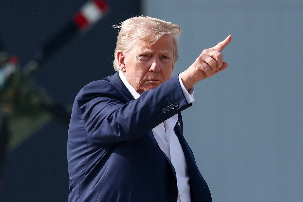 Трамп предупредил Россию перед саммитом на Аляске