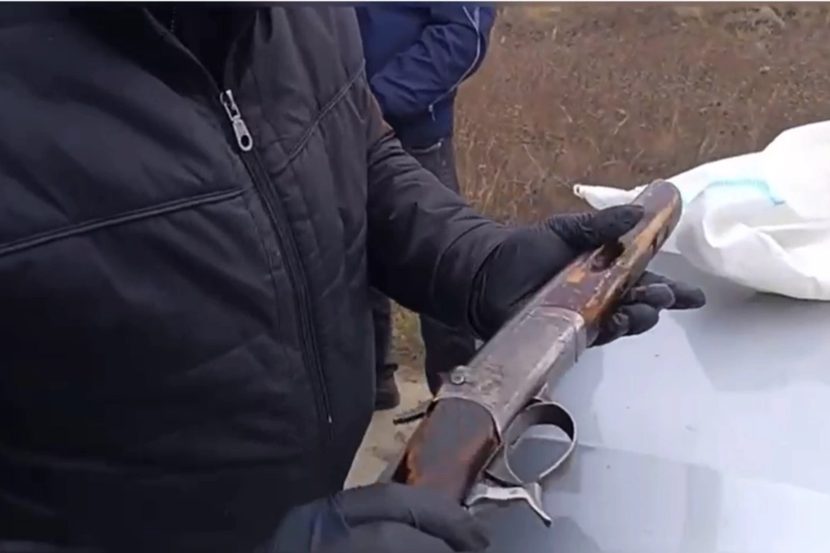 Siyəzəndə odlu silah və narkotik vasitələr aşkarlanıb