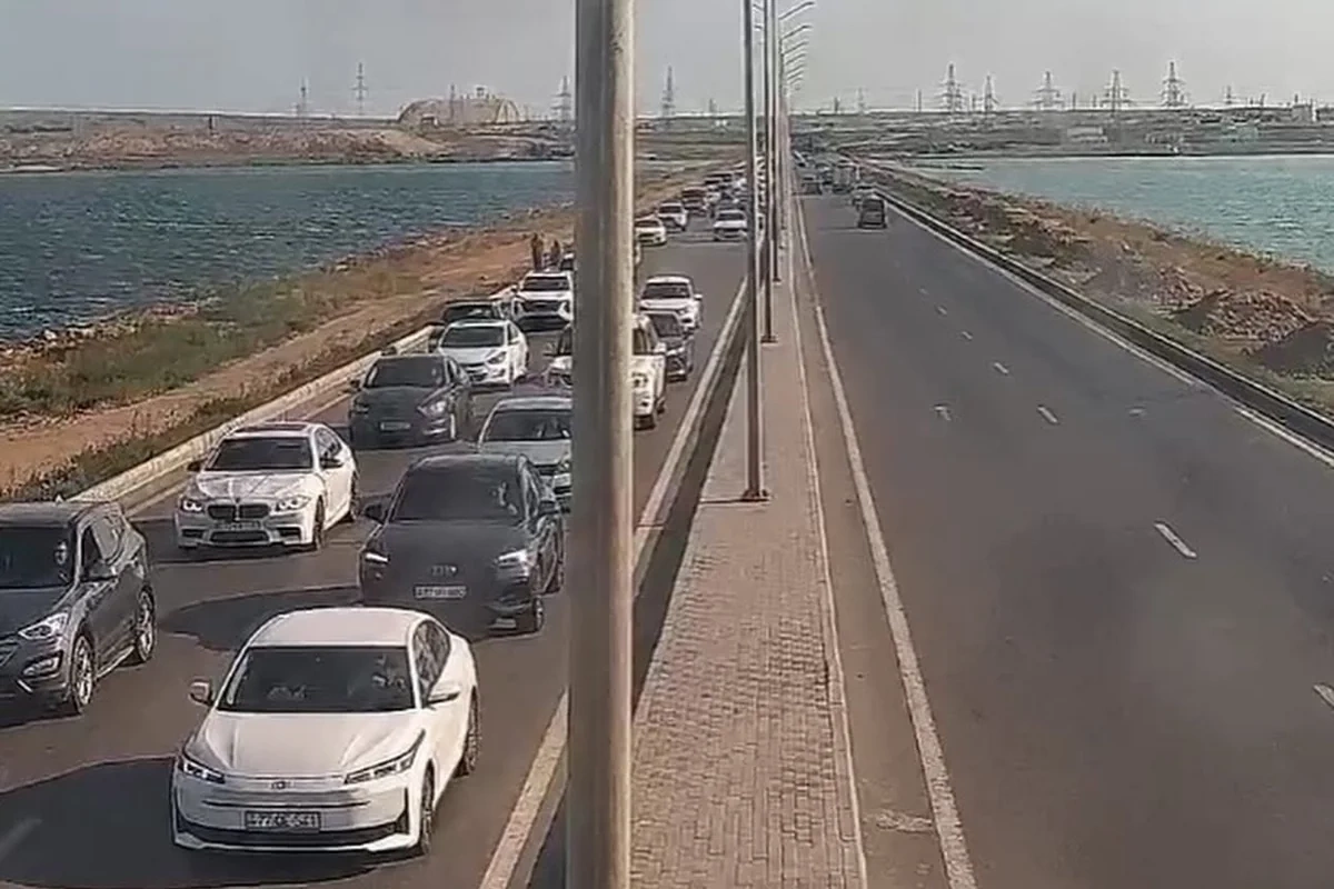 Bakının bir sıra yollarında tıxac yaranıb