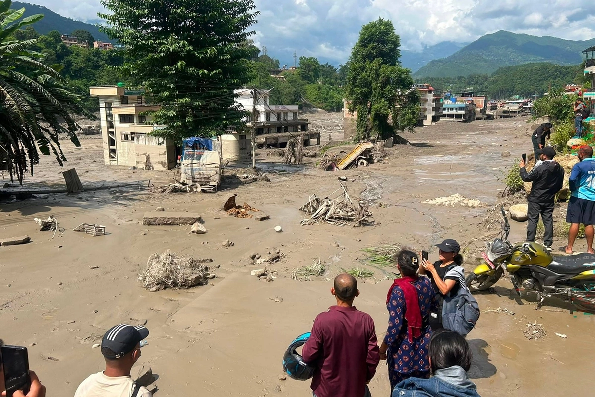 The death toll from floods in Nepal has exceeded 330 people