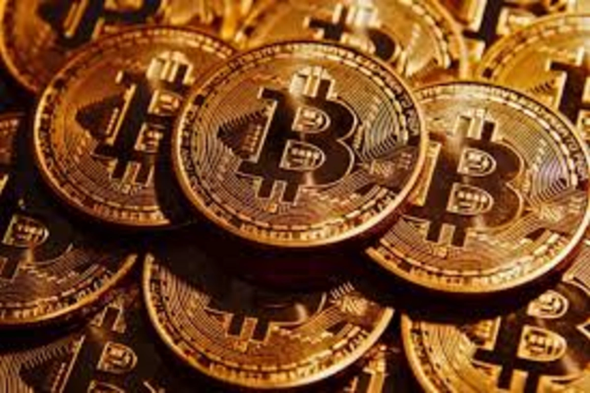 Биткоин рухнул на 6% на фоне эскалации конфликта на Ближнем Востоке