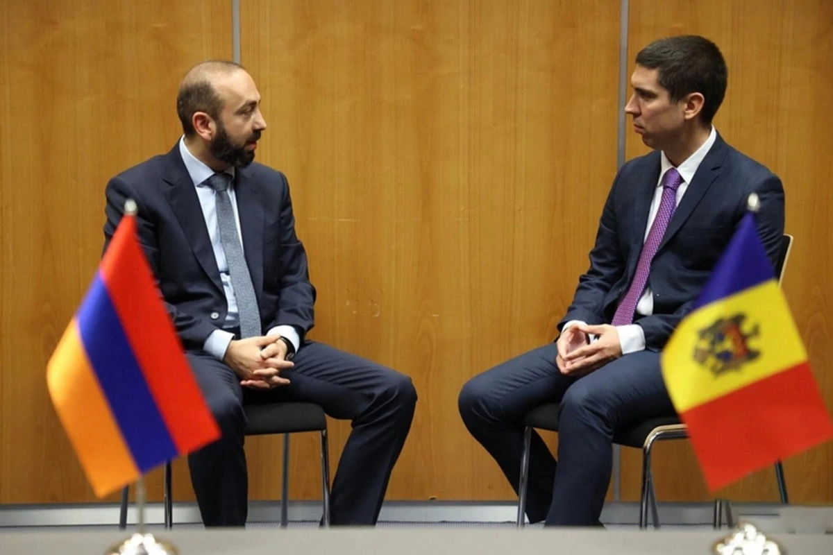 Ermənistan və Moldova Avropaya inteqrasiya məsələlərini müzakirə edib Ermənistan və Moldova Avropaya inteqrasiya məsələlərini müzakirə edib