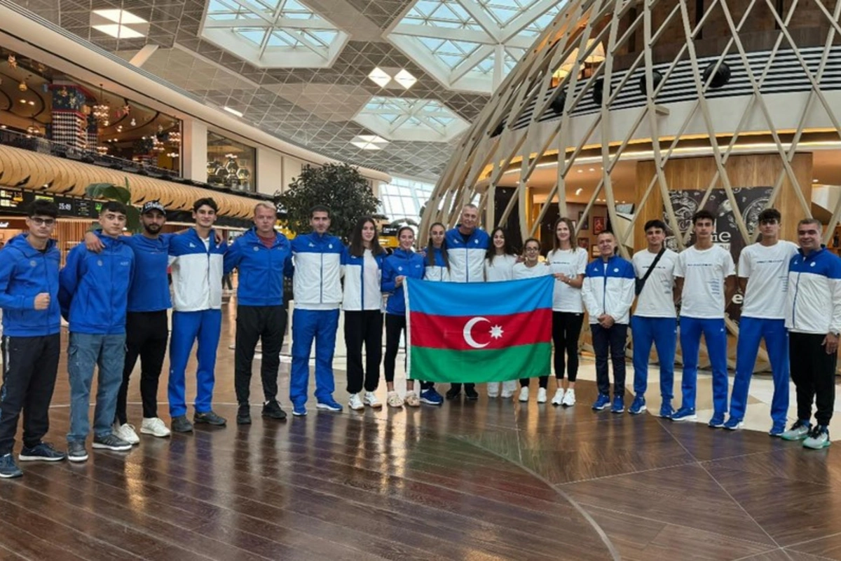 Azərbaycanın çimərlik voleybolçuları təlim-məşq toplanışı üçün Türkiyəyə yollanıblar Azərbaycanın çimərlik voleybolçuları təlim-məşq toplanışı üçün Türkiyəyə yollanıblar