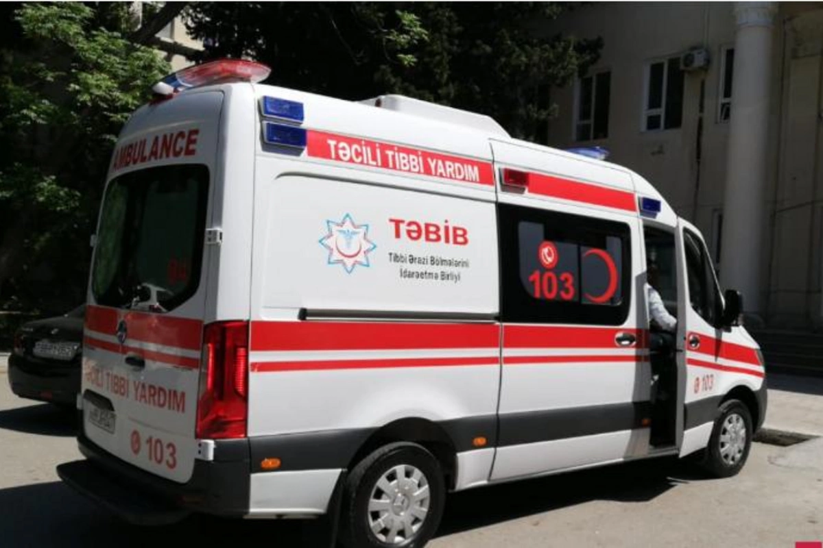 Qəzada valideynlərini itirmiş şəxs: Xəstəxana qəbul etmədi, atam ambulansda qaldı