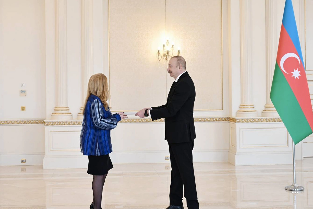 İlham Əliyev Yunanıstanın Azərbaycandakı yeni səfirinin etimadnaməsini qəbul edib