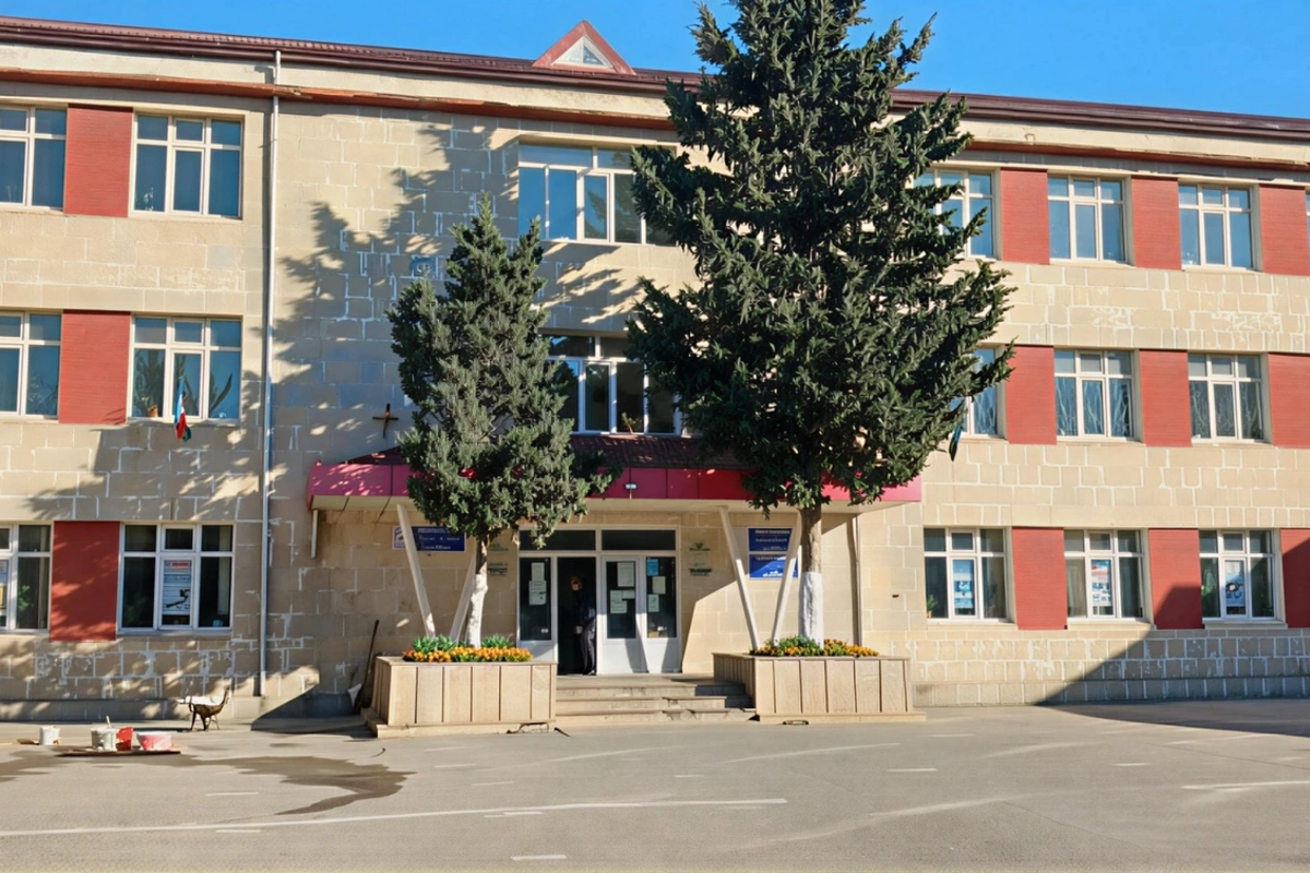 Məktəblinin şah damarını kəsib öldürdülər - Bakıda baş verən cinayətin DETALLARI