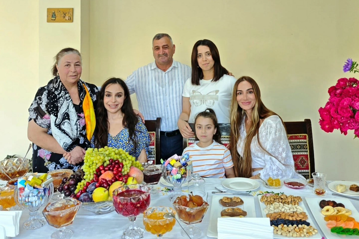 Leyla və Arzu Əliyevalar Şamaxıda olublar Leyla və Arzu Əliyevalar Şamaxıda olublar