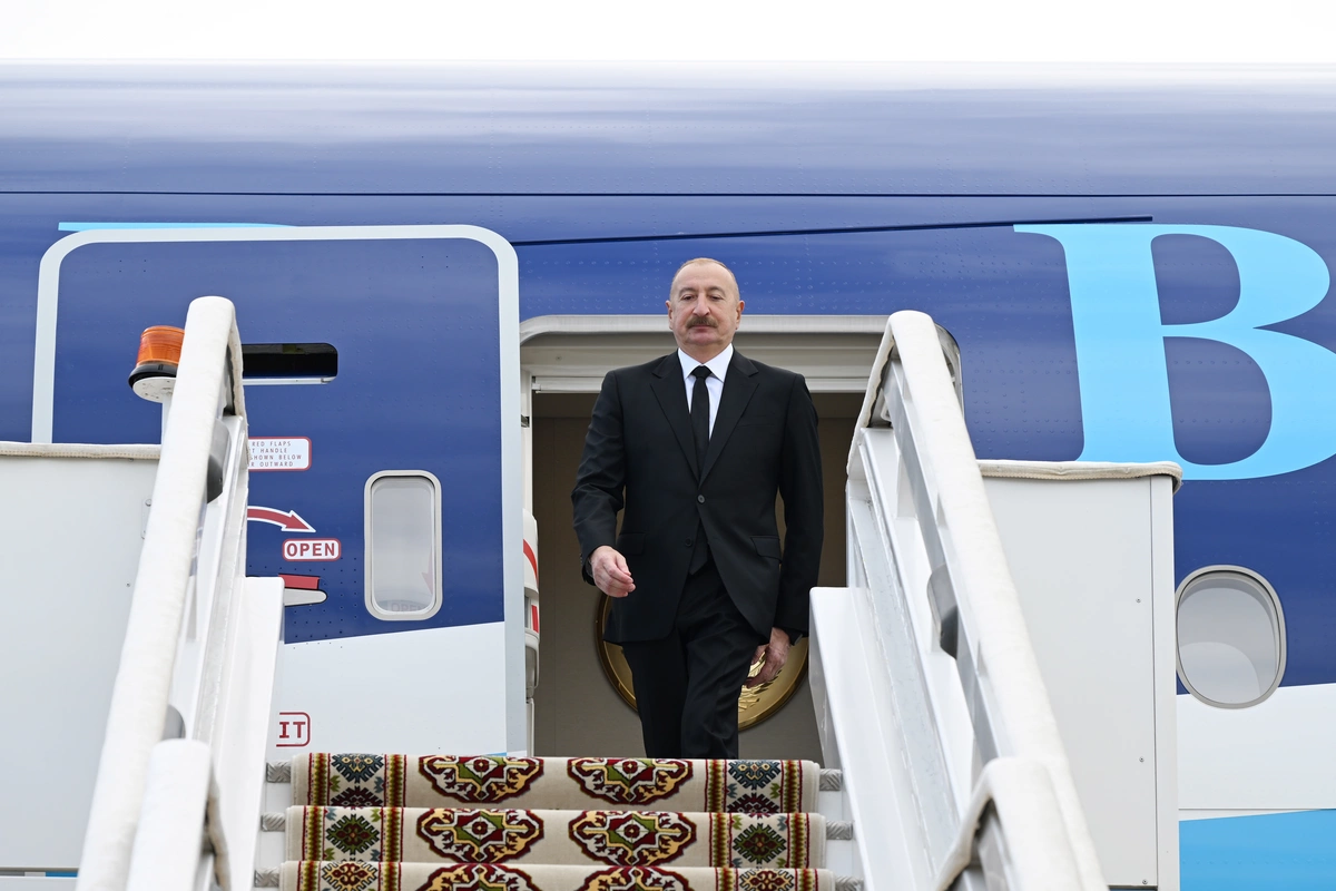 Prezident İlham Əliyev Türkmənistanda işgüzar səfərdədir