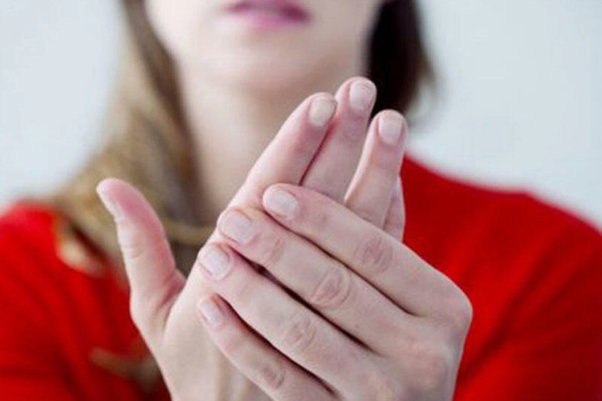 Ürək döyüntülərinin artması, əllərin əsməsi və ... - Həkimdən XƏBƏRDARLIQ