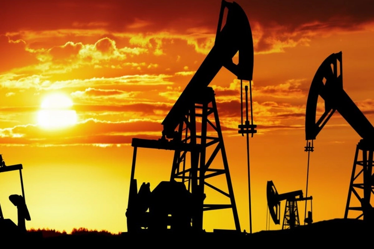 The price of Azerbaijani oil fell by more than 1%