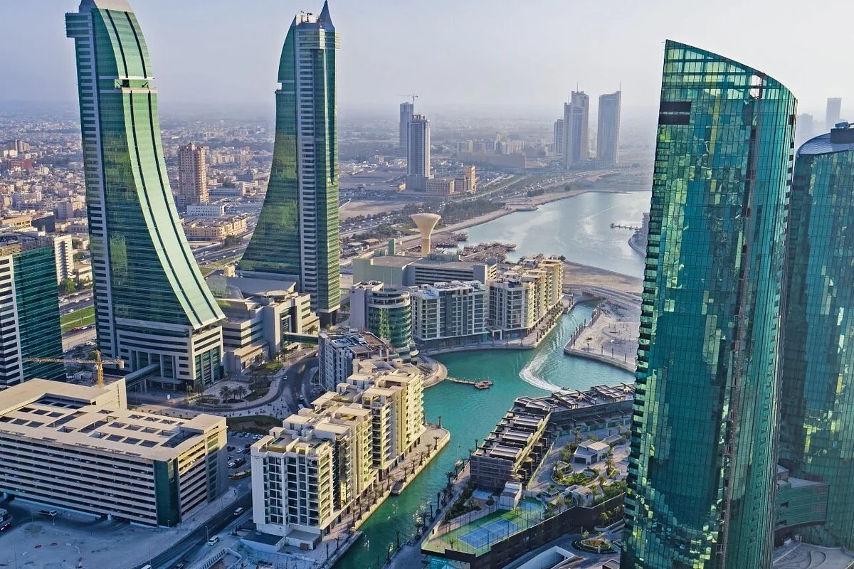 Bəhreyn ABŞ donanmasının qərargahına raket zərbəsi endirildiyini bildirib