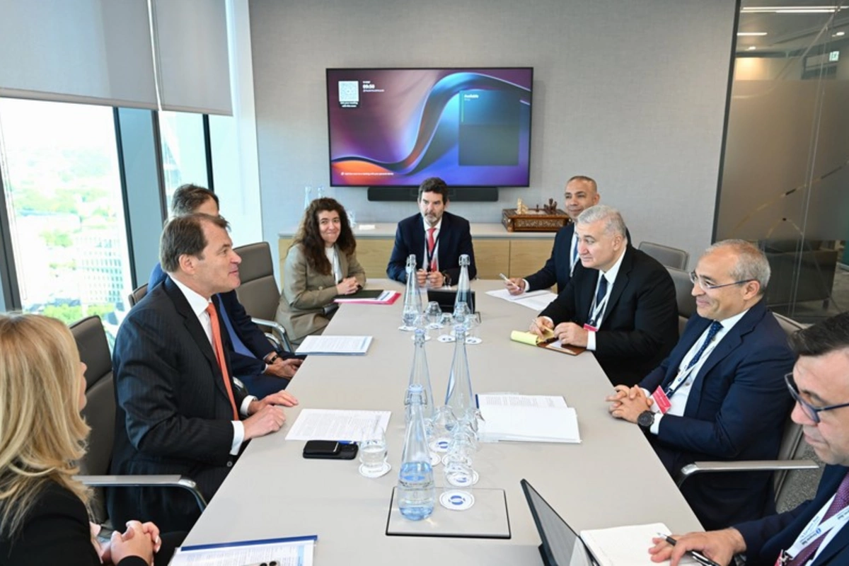 Mikayıl Cabbarov: Azərbaycan EBRD ilə əlaqələrin inkişafına böyük önəm verir