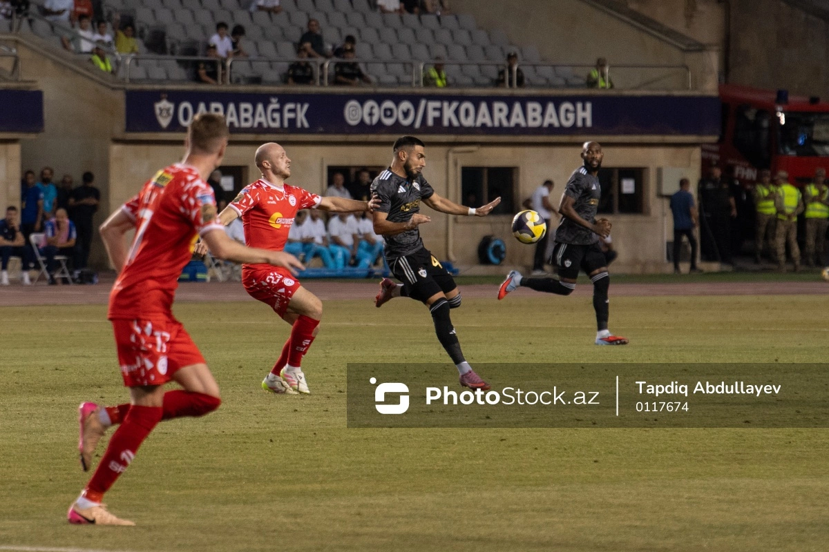 Meydana qırmızı almağa yox, futbol oynamağa çıxıram