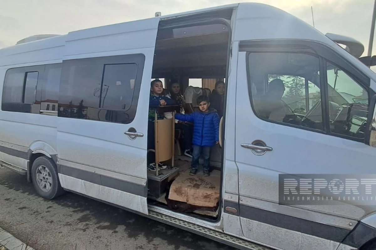 Очередная группа бывших вынужденных переселенцев прибыла в село Сеидбейли, им вручены ключи