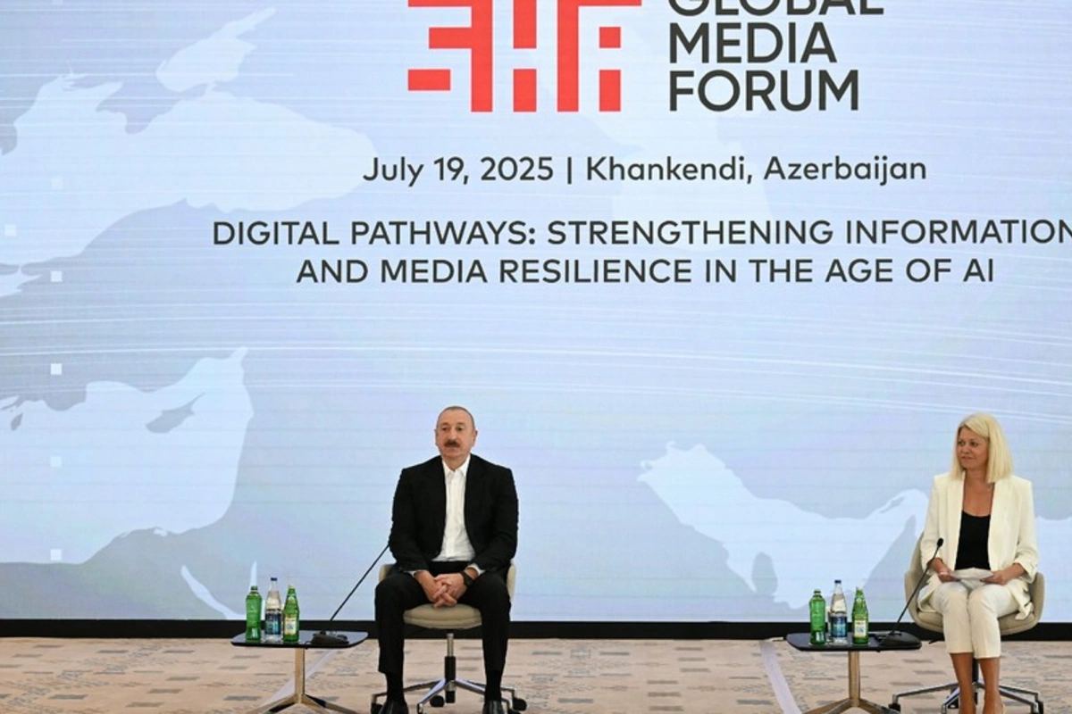 İlham Əliyevin III Şuşa Qlobal Media Forumunun iştirakçıları ilə görüşü başlayıb