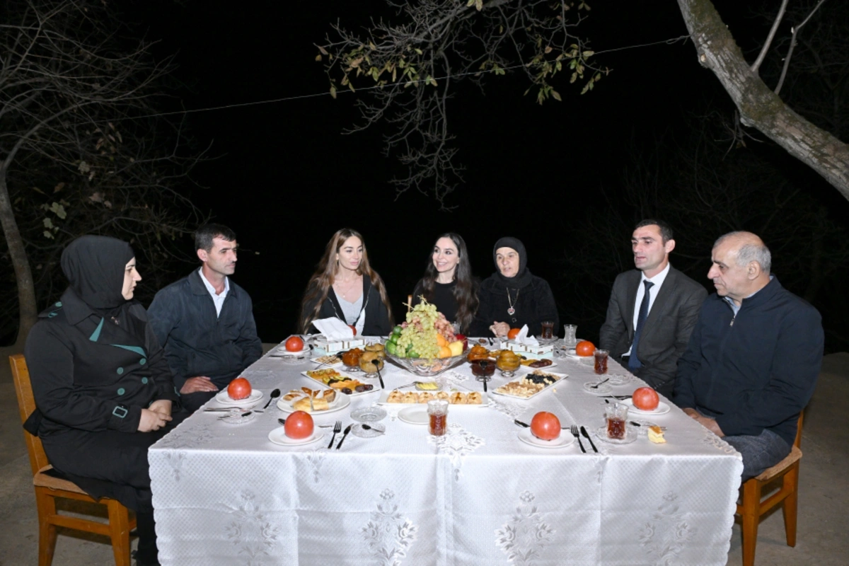 Leyla Əliyeva və Arzu Əliyeva Astarada Pəncəli Teymurovun ailəsini ziyarət ediblər