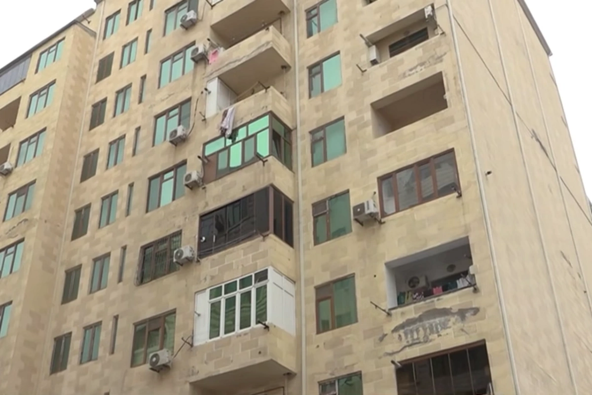 Minlərlə manat ödəndi, sənəd verilmədi - MTK ilə sakinlər üz-üzə