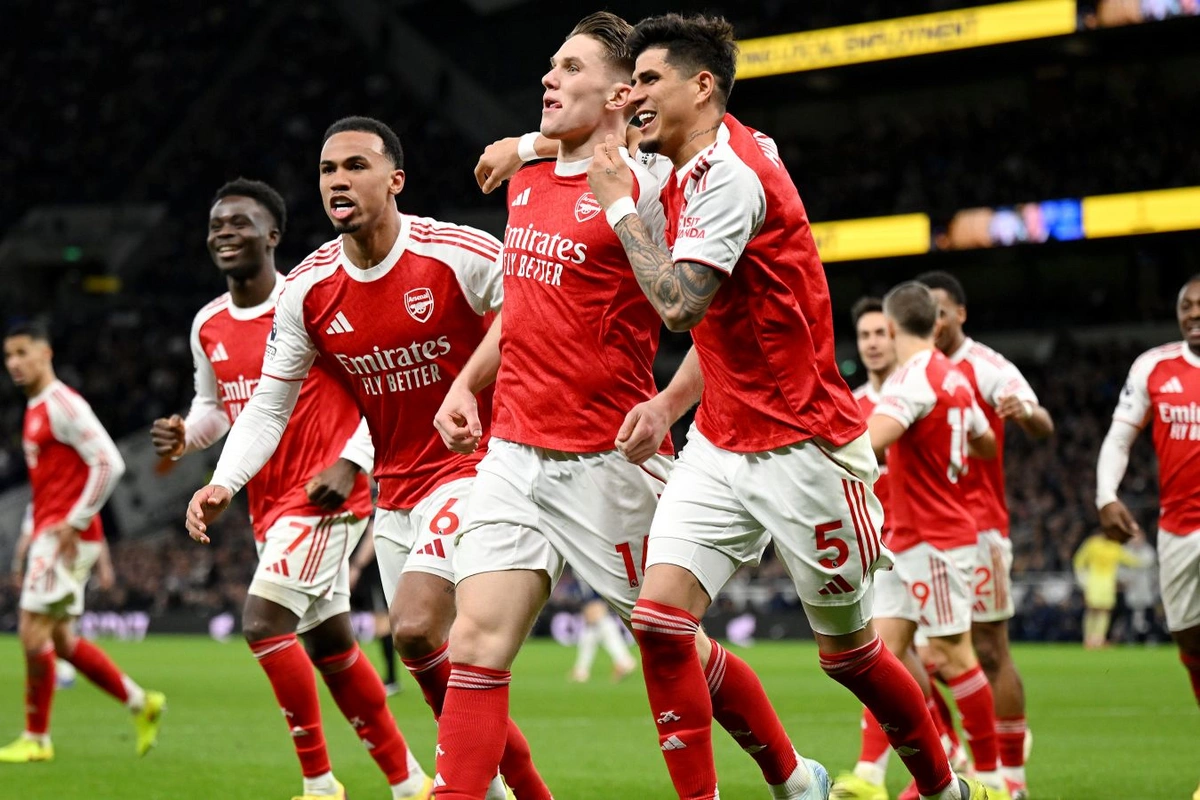 Arsenal mövsüm öncəsi heyətini gücləndirir