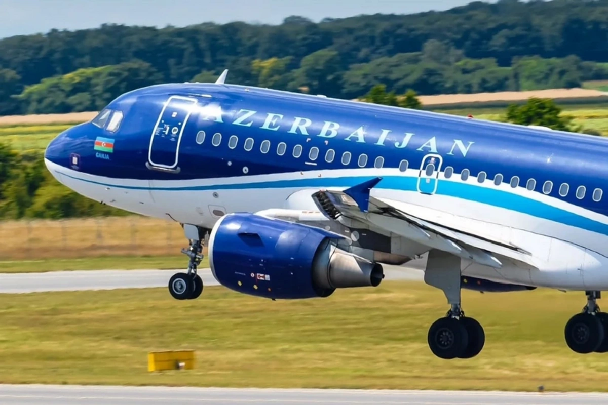 AZAL-ın təyyarəsi planlı texniki baxışdan tam keçib AZAL-ın təyyarəsi planlı texniki baxışdan tam keçib