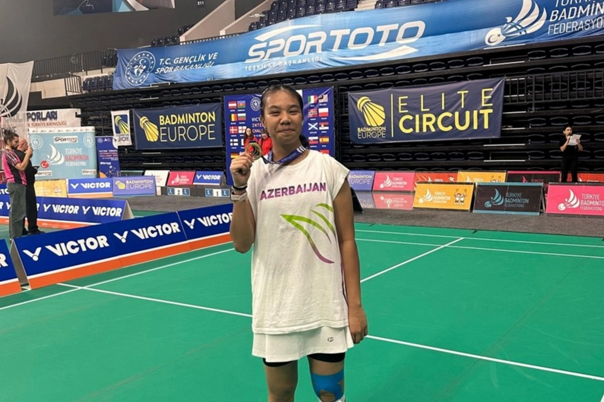 Azərbaycan badmintonçusu Türkiyədə qızıl medal qazanıb Azərbaycan badmintonçusu Türkiyədə qızıl medal qazanıb