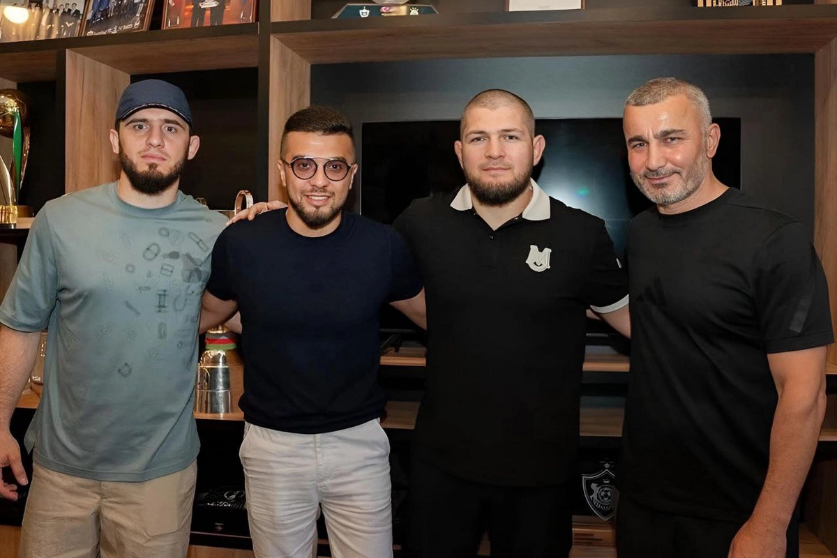 Həbib Nurməhəmmədovla İslam Maxaçev Bakıya gəliblər