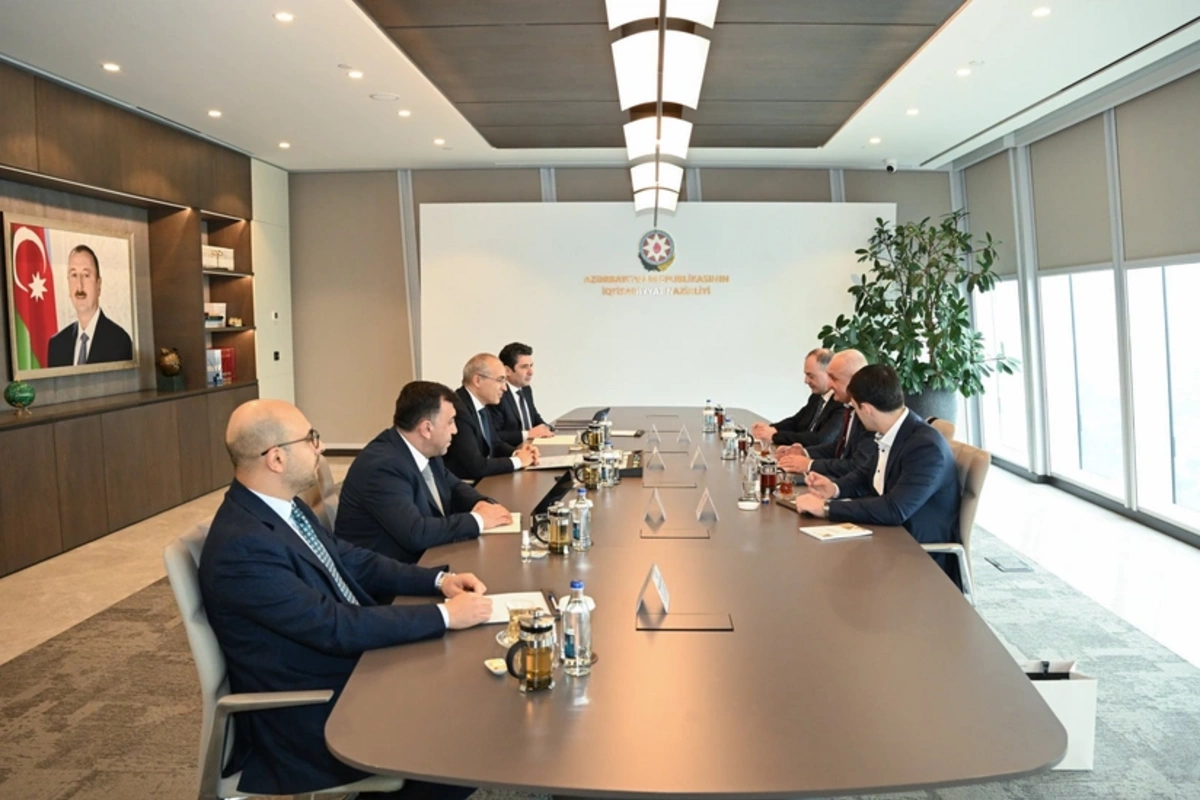 Mikayıl Cabbarov Sezar Çöçelli ilə görüşüb