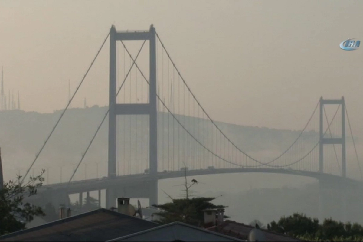 Турция приостановила транзит судов через Босфор