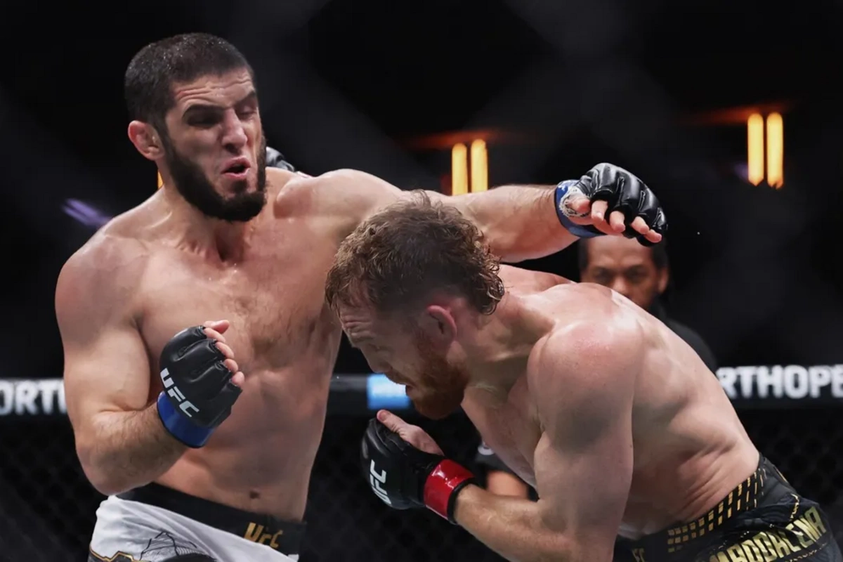UFC çempionu İslam Maxaçev Las-Veqasda Moraleslə döyüşəcək