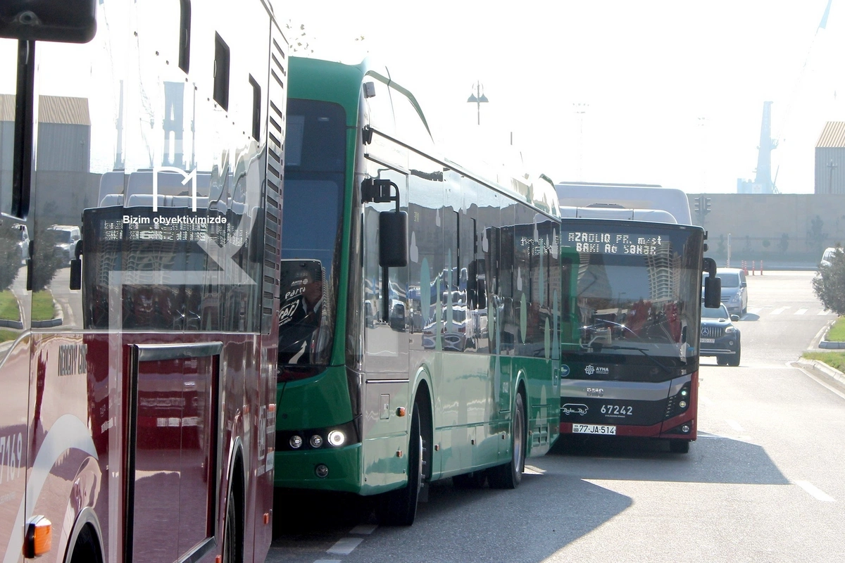 Bakıda avtobuslar ən çox bu yollarda tıxaca düşür - SİYAHI