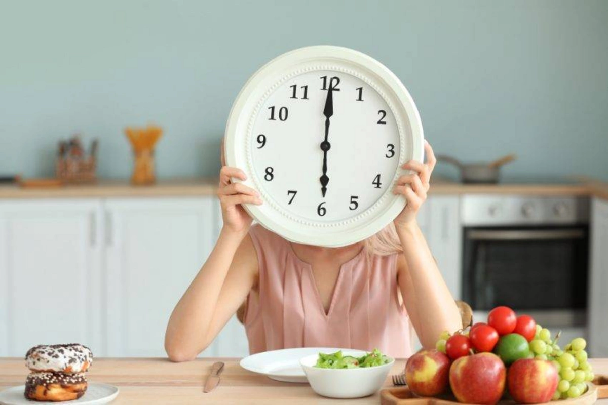 What are the risks of not eating after 6 PM?