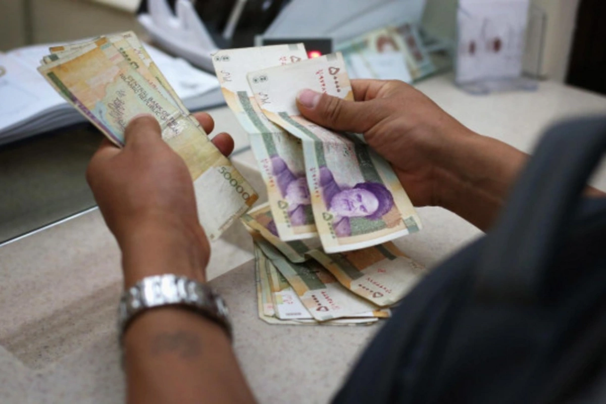 Google приравнял курс иранского риала за евро к нулю