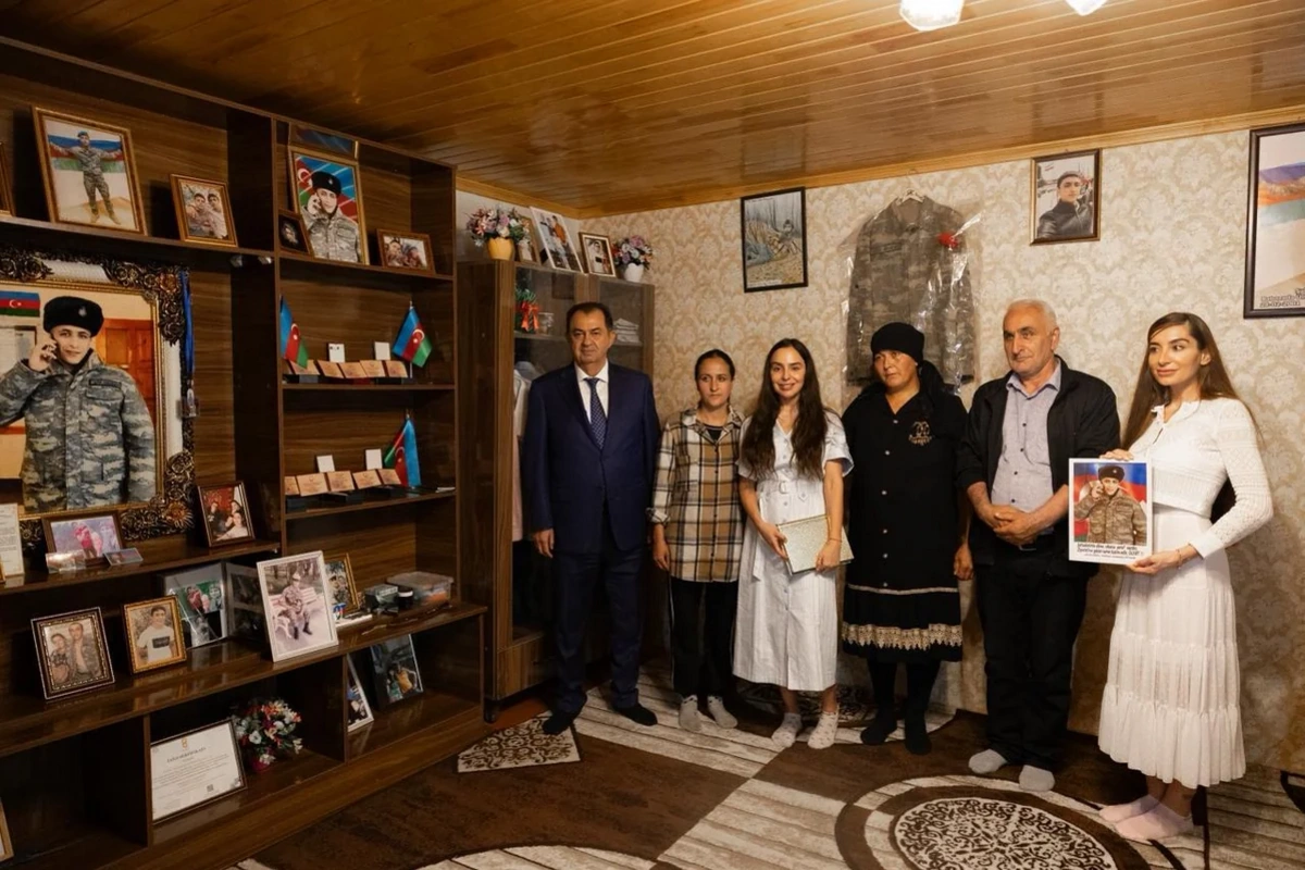 Leyla və Arzu Əliyevalar Lənkəranda şəhid ailəsini ziyarət ediblər