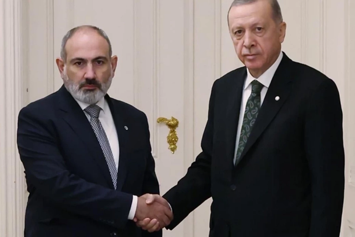Ərdoğan Paşinyanı qəbul edib