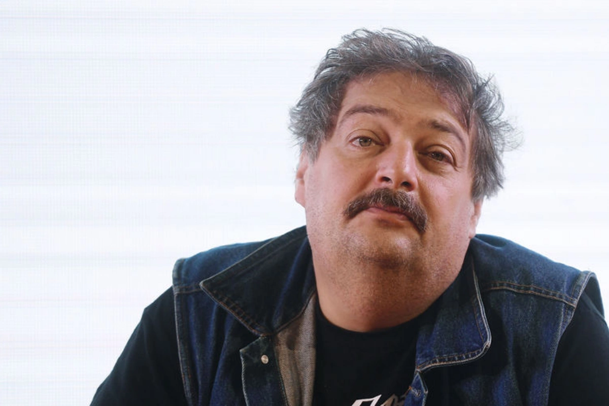 Writer Dmitry Bykov has been arrested in absentia in a case about fakes about the Russian army