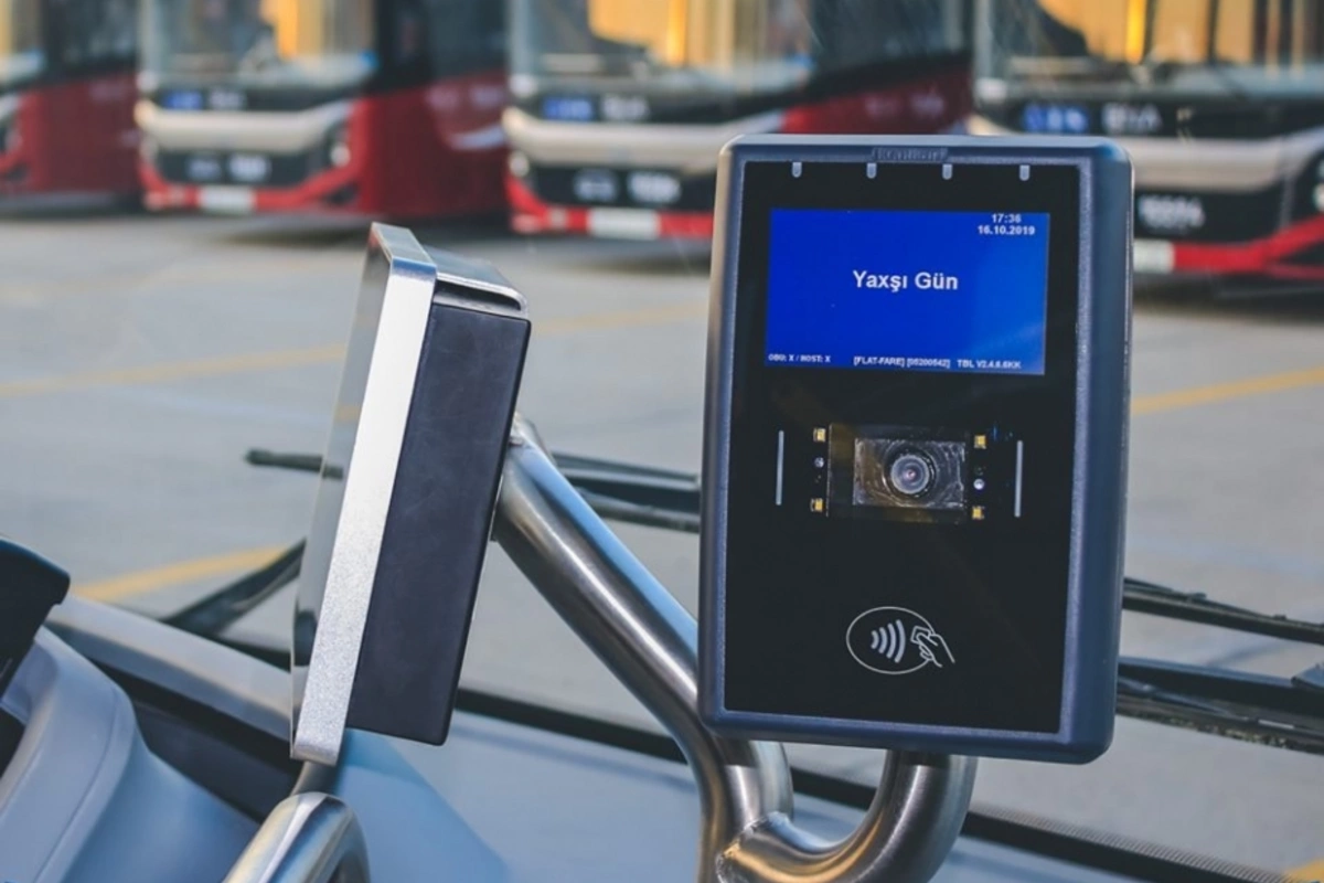 Azərbaycanda xarici bank kartı ilə ictimai nəqliyyatda ödəniş mümkün olub