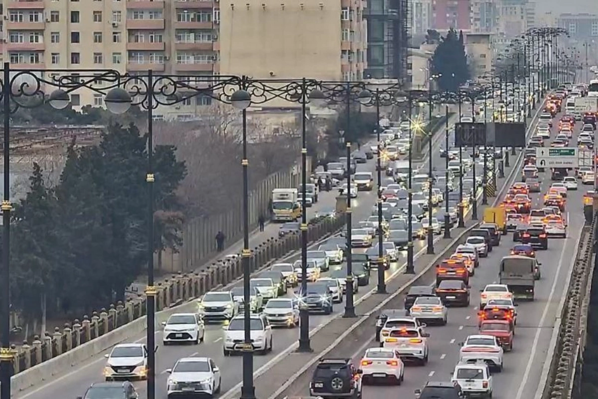 Paytaxtda sıxlıq olan küçələrin SİYAHISI