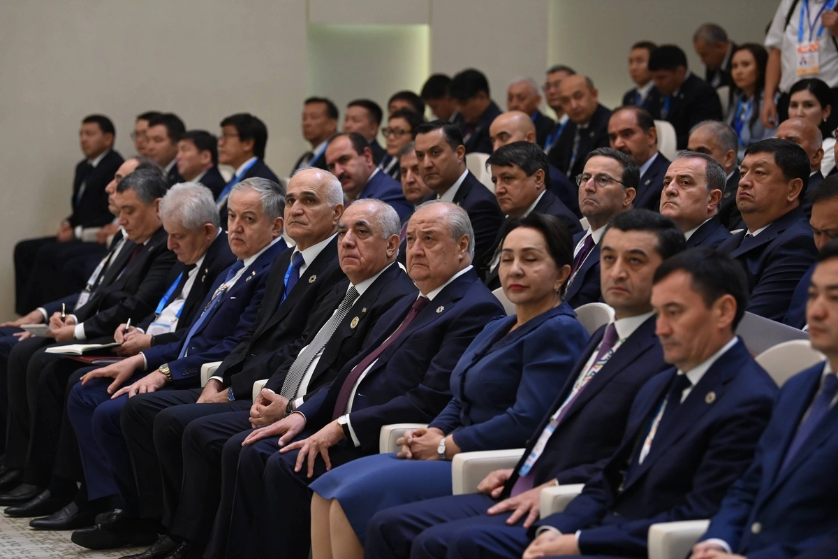 Əli Əsədov: Xəzərdə suyun səviyyəsinin azalması probleminin həlli üçün səylərimizi birləşdirməliyik