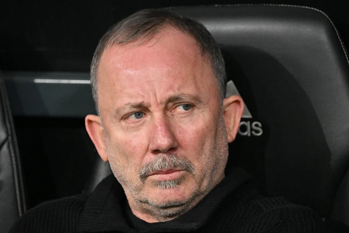 Beşiktaş Sərgən Yalçınla yollarını ayırır